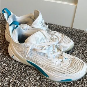 Nike White and Teal Sneakers